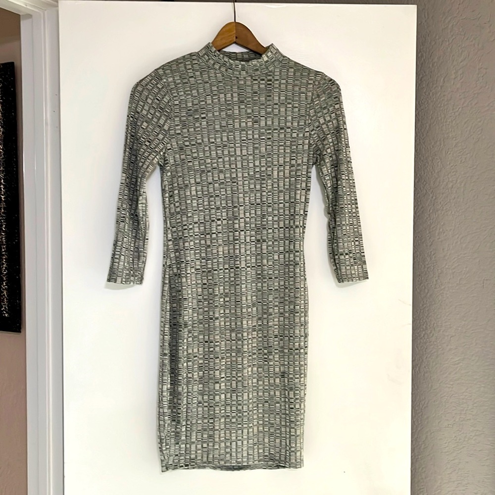 Dice Bodycon Dress 3/4 Sleeve Ribbed Olive Green Stretchy Size Small NEW - Picture 7 of 7